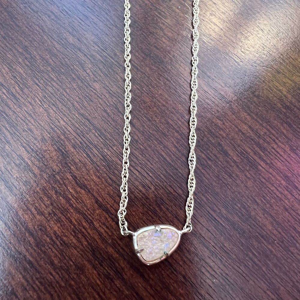 Kendra Scott Necklace